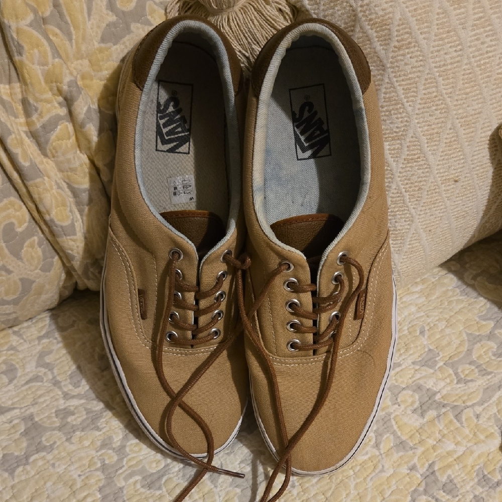 Vans Men's Brown Canvas Sneakers